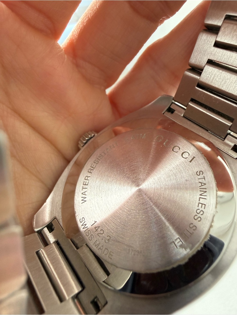 Gucci | Men’s Unisex | GG2570 YA142308 Stainless Steel Silver Watch | Full Set - Picture 5 of 13